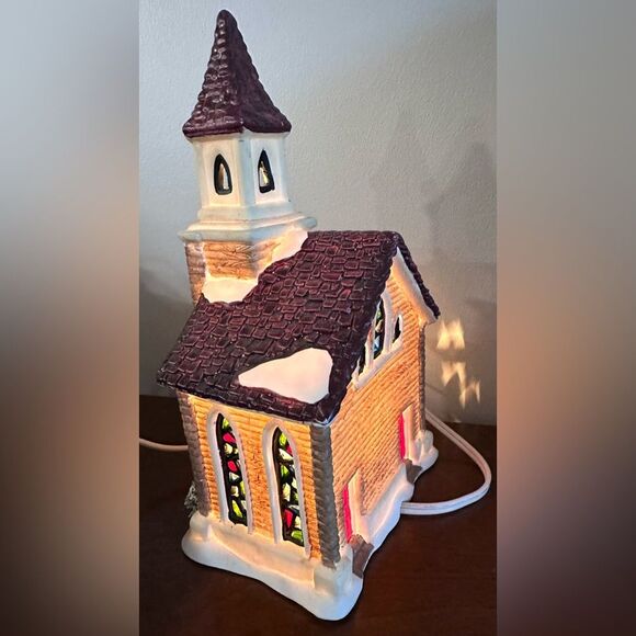 Christmas Valley Lighted Church Holiday Village w/ Box Collectors Series - Picture 6 of 6